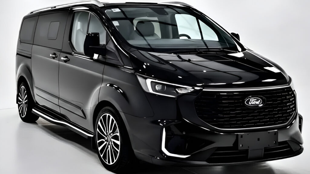 Ford Tourneo Titanium 2026: elegancia y versatilidad redefinidas